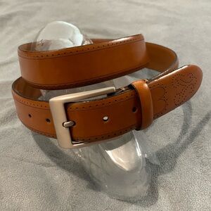 Joseph Abboud Mens Italian Leather Belt size 40 excellent condition Cognac Brown
